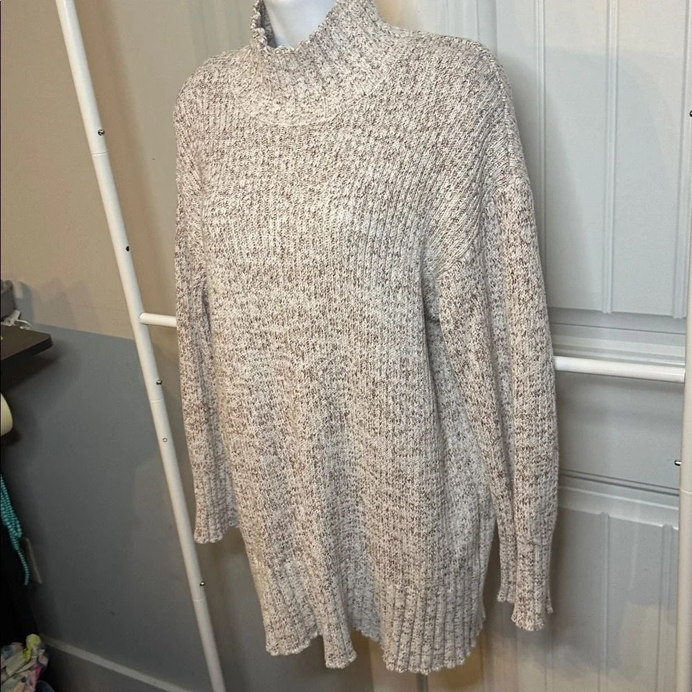 Free‎ People Beach Size Medium Cozy Beige Knit Turtleneck Sweater